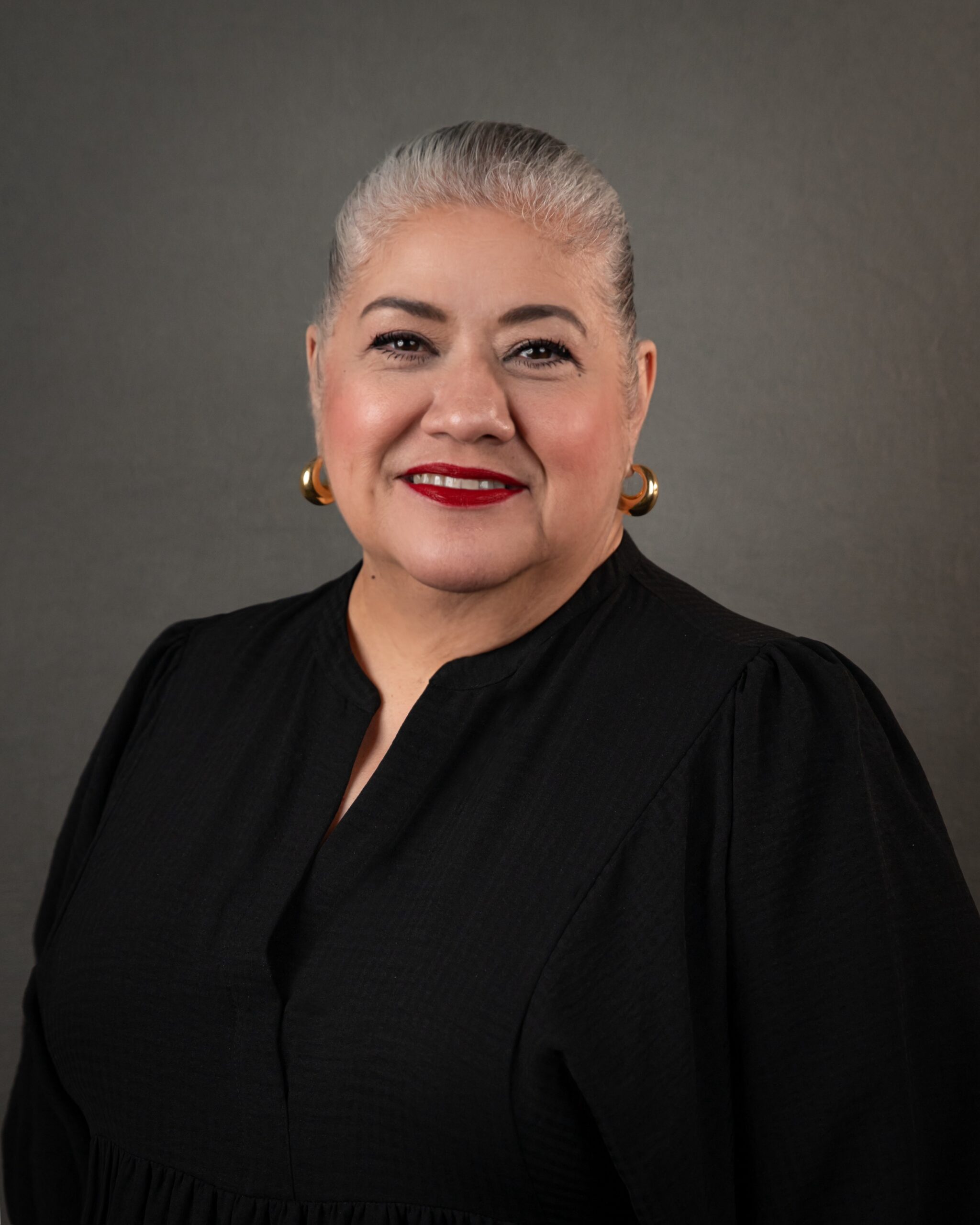 Rosa Navejar